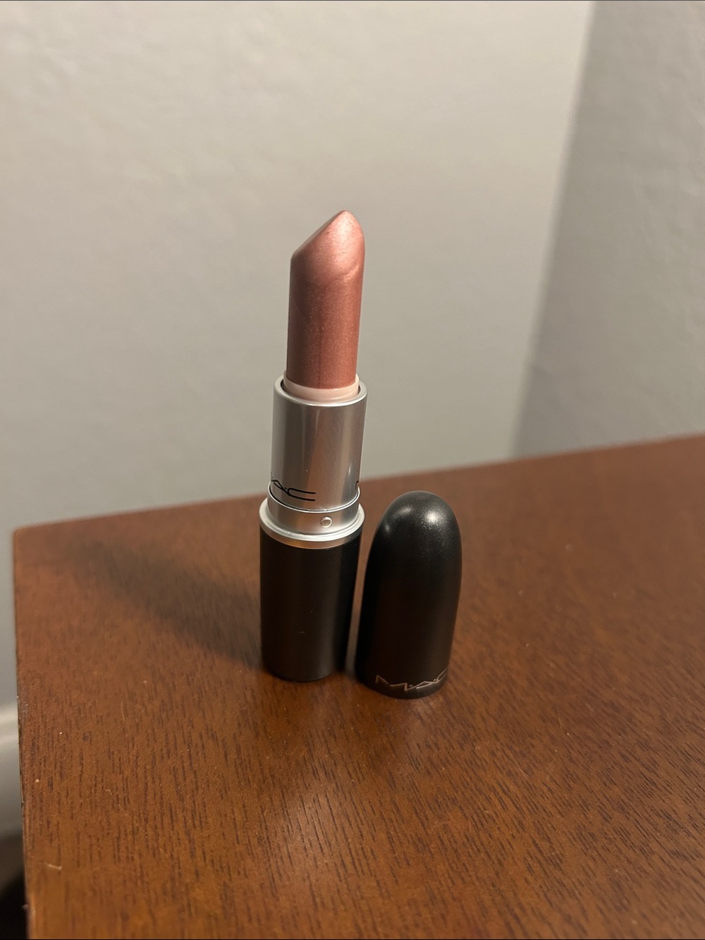 OOP!! MAC Cosmetics GLEAM glaze lipstick, BNWOB! HTF! - Picture 3 of 7